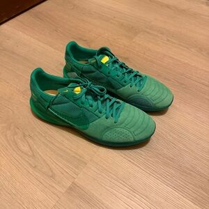 Nike Streetgato Indoor Soccer Shoes Stadium Green